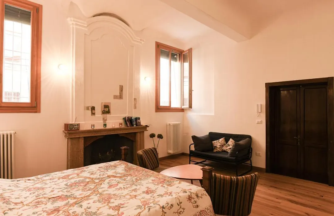 Merli'S Nest-1